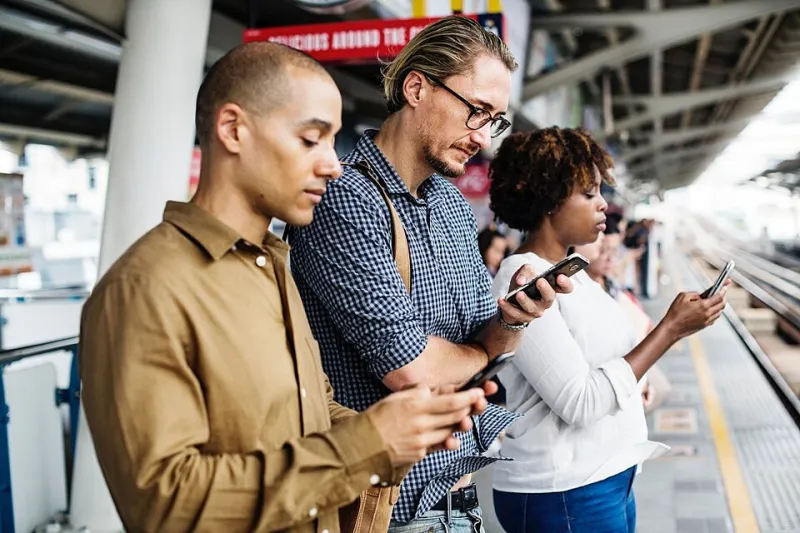 Your Bank Account on Your Phone: App or Browser — Here Is What the Security Data Actually Shows